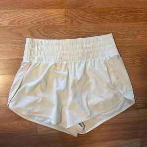 GapFit women’s athletic shorts white size M WORN ONCE